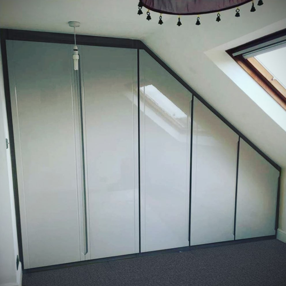 Set of Handleless Space Saving Fitted Wardrobes - Floor to Ceiling